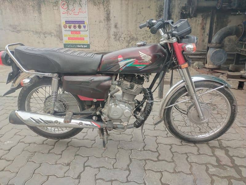 Honda 125 red 0