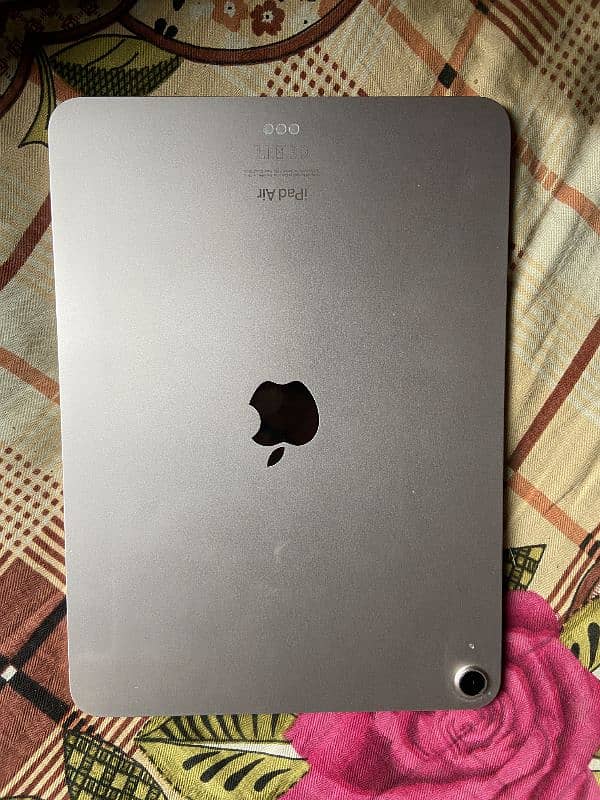 iPad AIR 5th gen For Sale Rs 99k 10/10 0