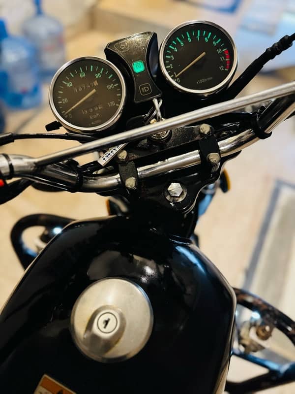 Suzuki GS 150 SE 1