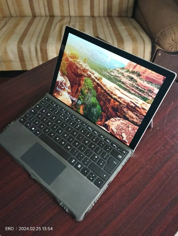 Microsoft Surface 5 Pro i5 7th Gen 3