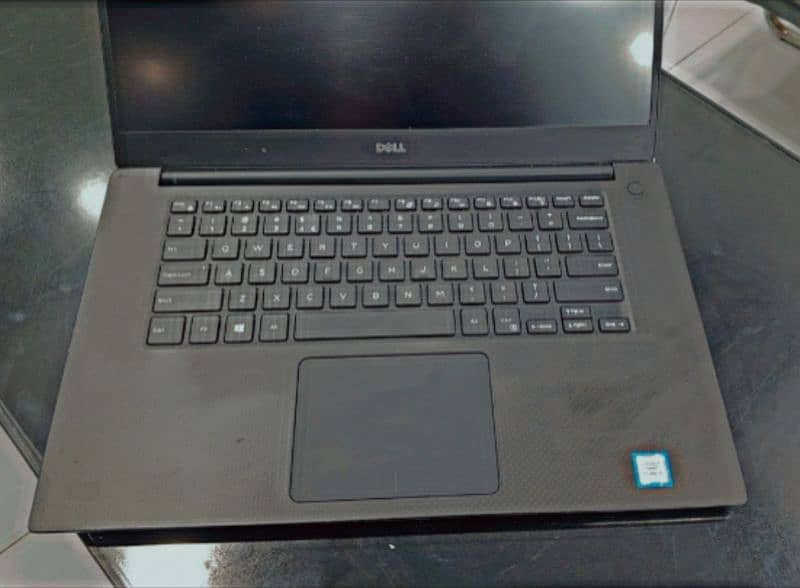 Dell XPS 9560 3