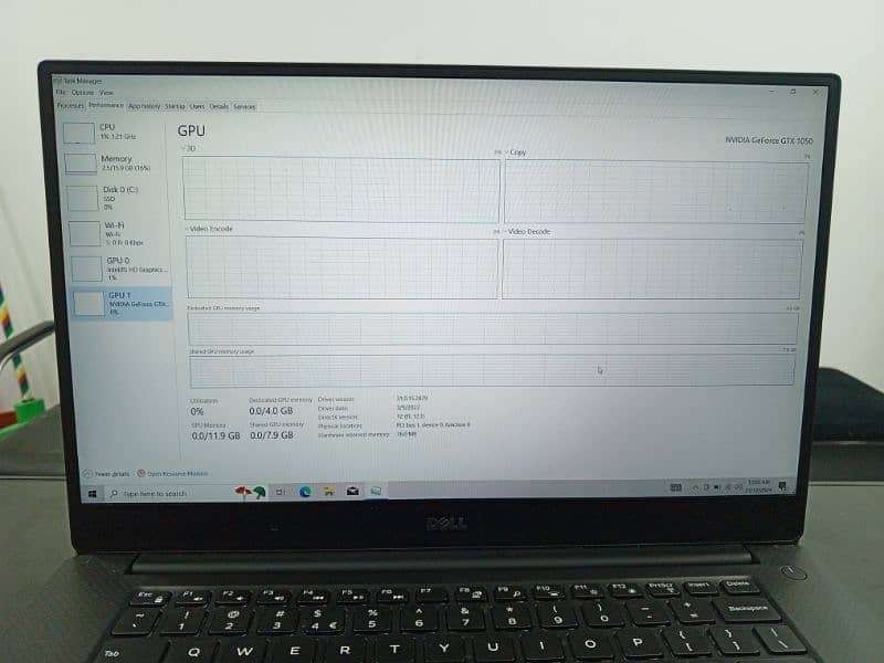 Dell XPS 9560 6