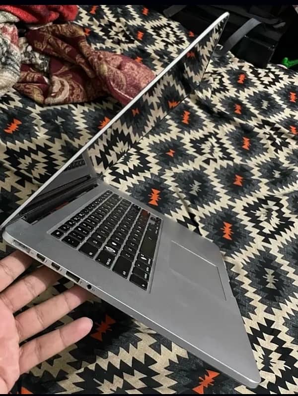 Macbook Pro Mid14 (16gb,256gb) 0