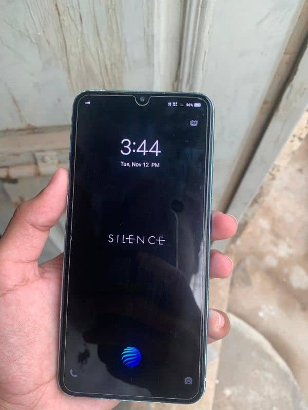 vivo s1 4/128 with box exchange possible 0