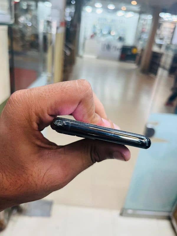 Iphone 11pro Lush Condition 1