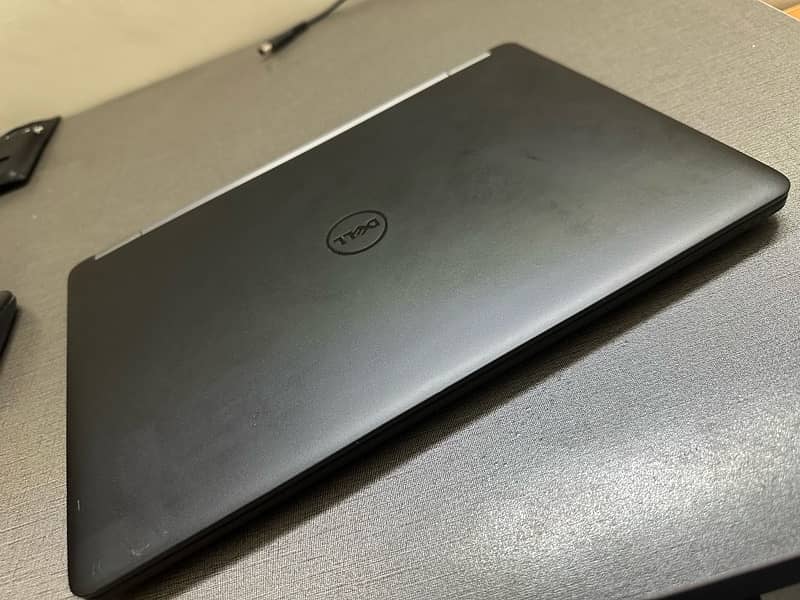 Dell Latitude E7470 0