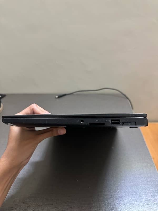 Dell Latitude E7470 1