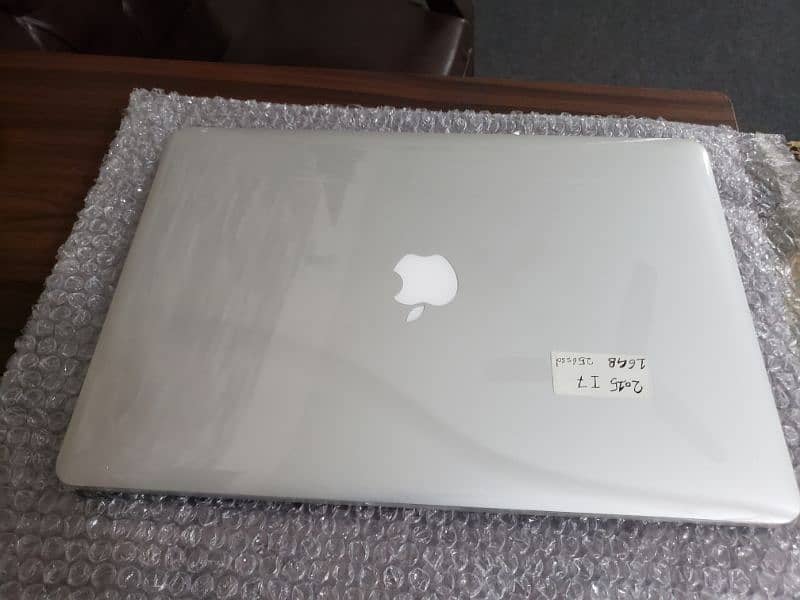 Apple MacBook pro 2015 16GB Ram / 256GB ssd Condition 10/10 7