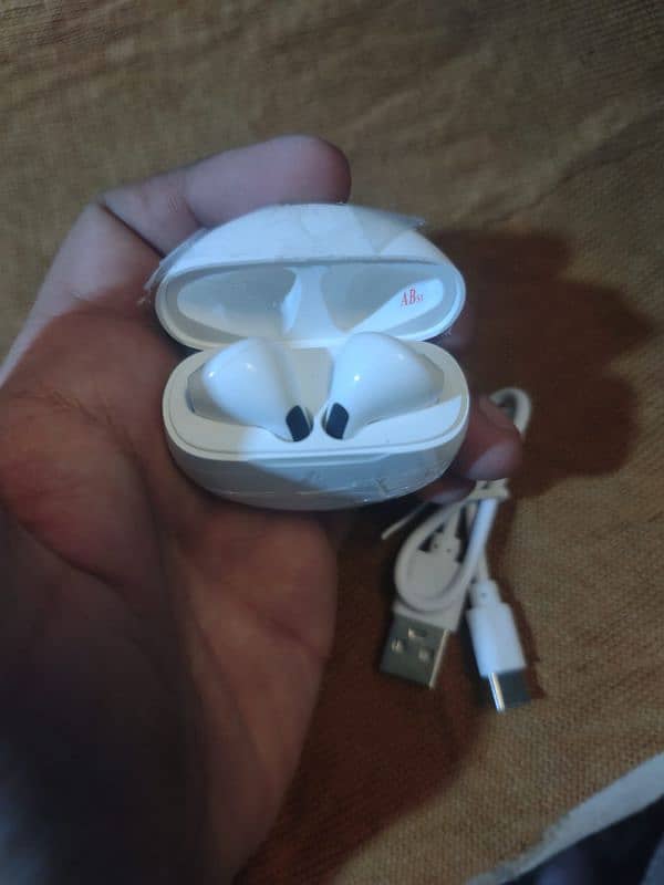 Earbuds Brand new 1