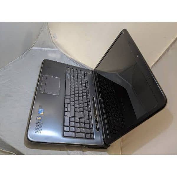 Core i7 1st generation with 3gb graphic card Heavy Gaming Laptop 4