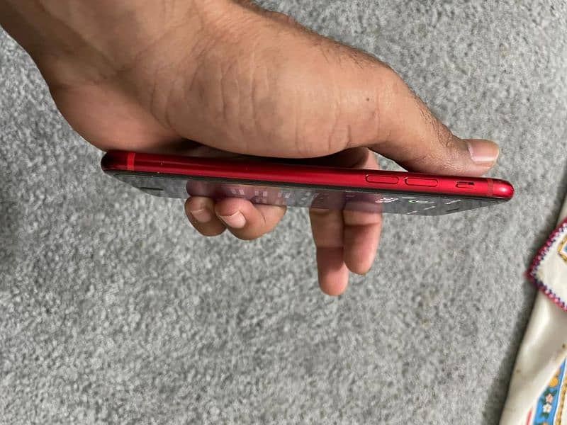 iphone 8 red product waterpack 3