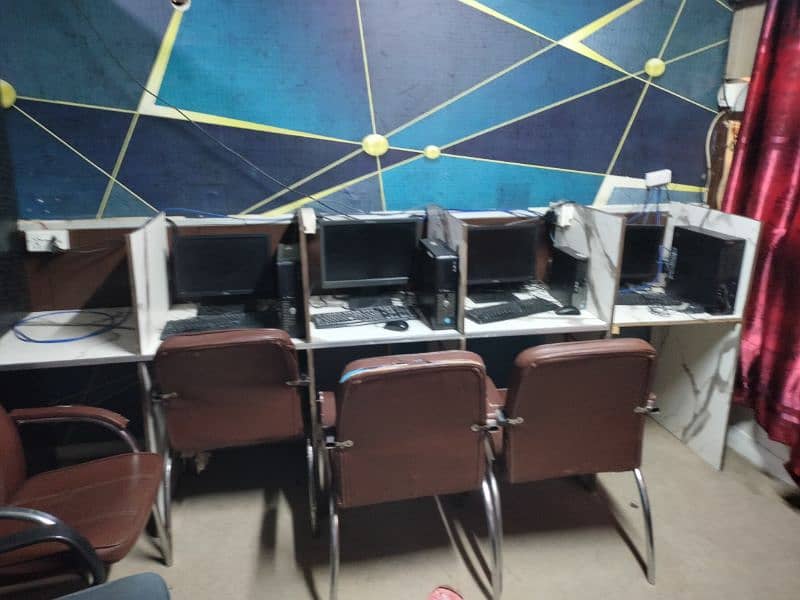 50 seats call center space available with systems all in one 2