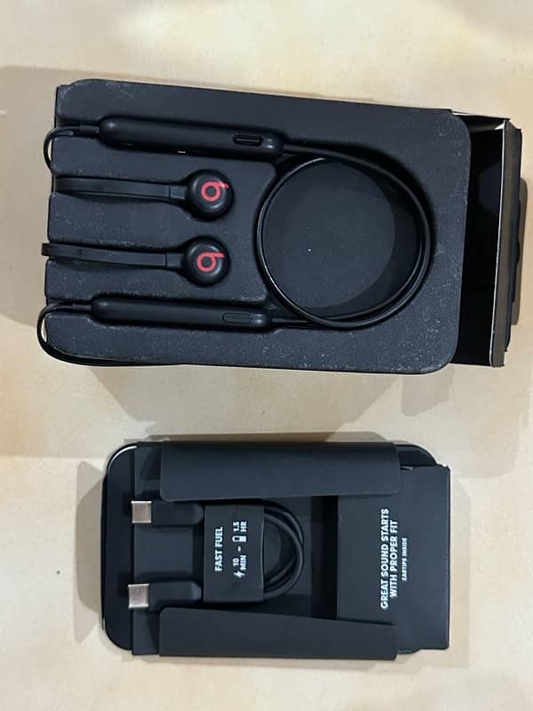 Beats Flex Wireless Earphones - Brand New 4