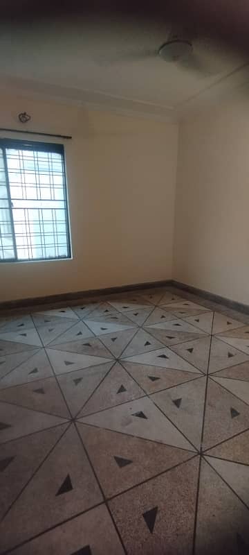 20 marla upper portion for silent office for rent 9