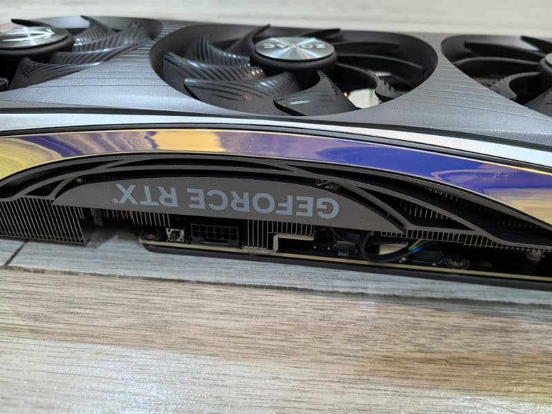 RTX 4080 super amp aero extreme 2