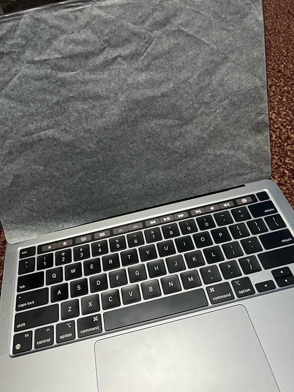 macbook pro m2 0