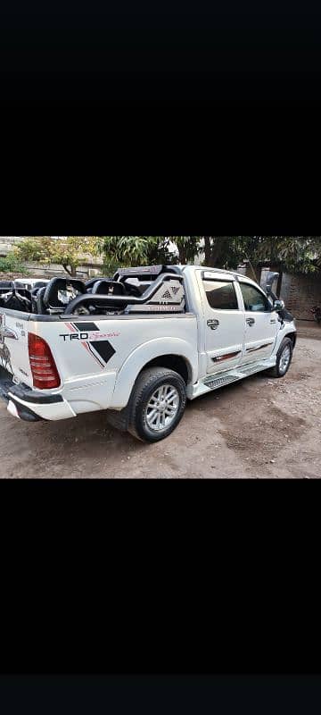 Toyota Hilux 2011 2