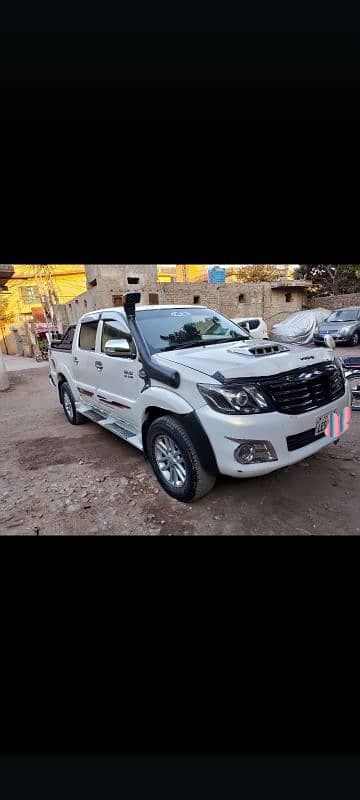 Toyota Hilux 2011 9