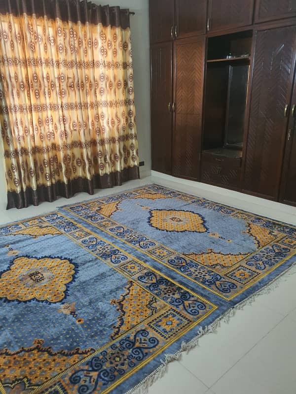 Bungalow for Rent - In DHA Phase 5 ( 500 Sqyd ) 1