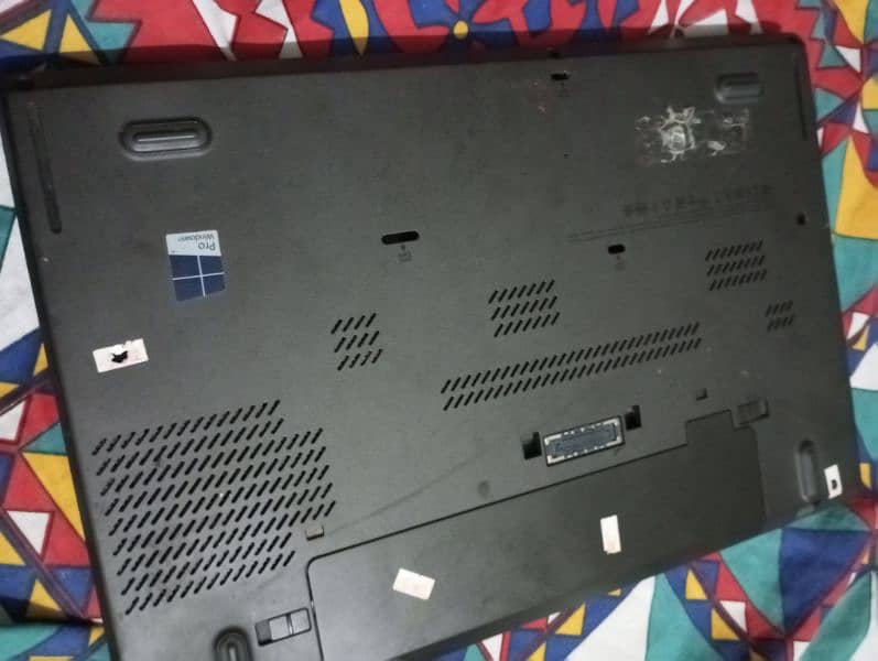 Lenovo thinkpad (212 GB SSD) 4