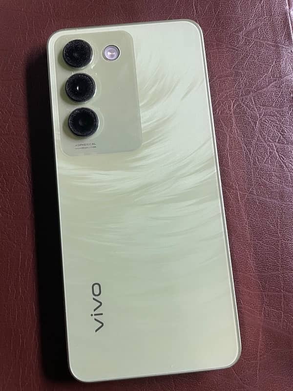 vivo Y100 12/256 1