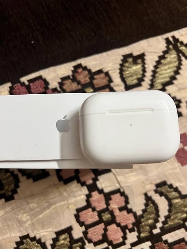 apple AirPods Pro 2 generation original 8