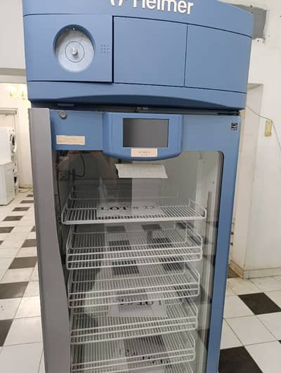 Pharmacy Refrigerator with advanced monitoring