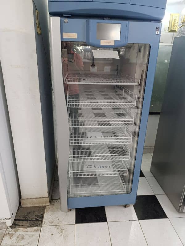 Pharmacy Refrigerator with advanced monitoring 8