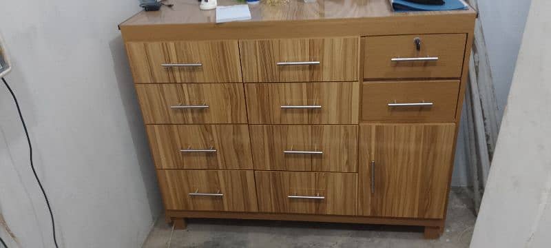 draws cabinet new condition 4