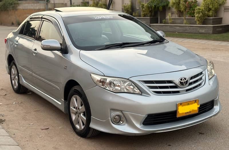 Toyota Altis 2013 cruisetronic with Sunroof full original 1