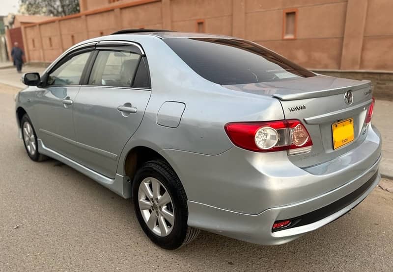 Toyota Altis 2013 cruisetronic with Sunroof full original 4