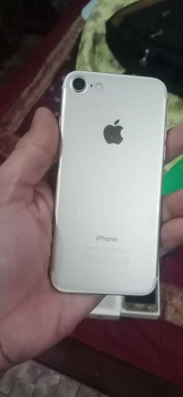 i. phone 7 with box 128 gb 1