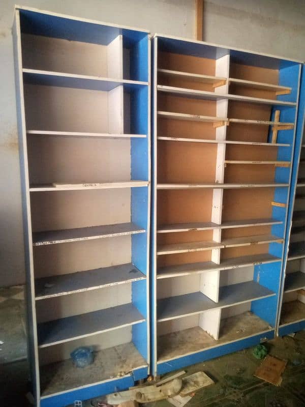 5 piece medical store shelves 3