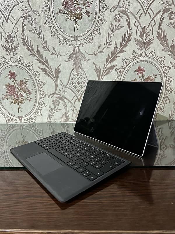 Surface pro 4 | 5 | 6 , Surface laptop 1 | 2 | 3 , [COD all over pak] 3