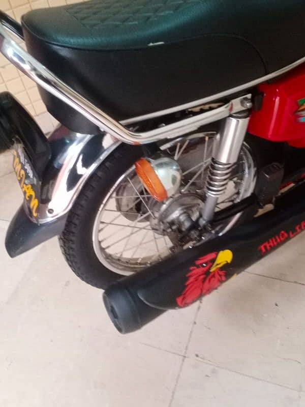 honda 125 2023 10.10 candishna 8