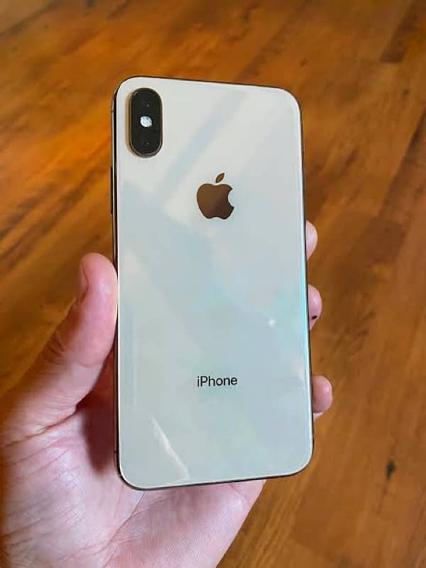 iphone Xs golden color 1