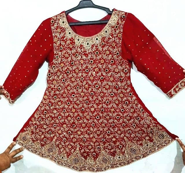 Branded quality lehnga available h with all over the Pakistan delivery 0