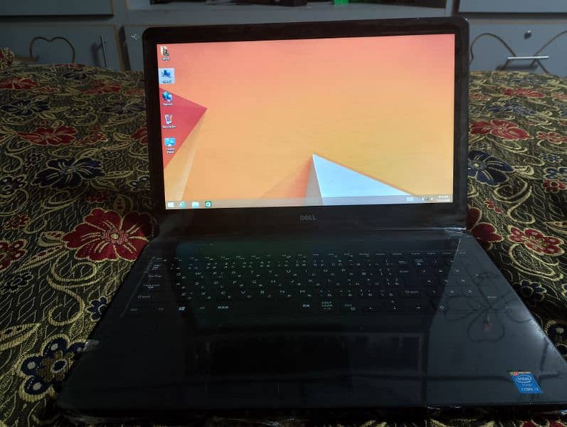 DELL Touch screen laptop in new condition 1