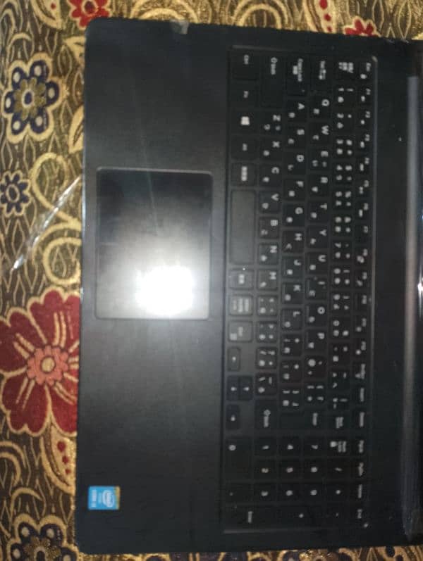 DELL Touch screen laptop in new condition 2