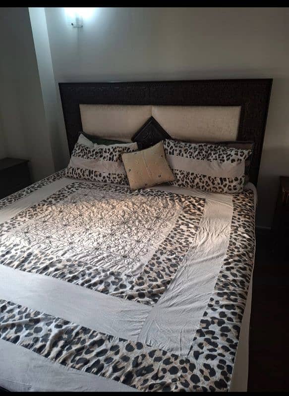 king size double bed 1