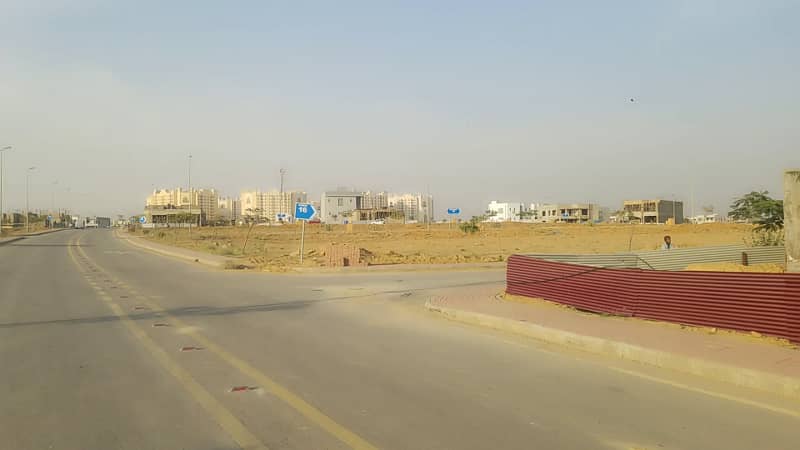 272sq yd plot in Precicnt-6 FOR SALE. Most developing precicnt of BTK near Bahria Heights 28