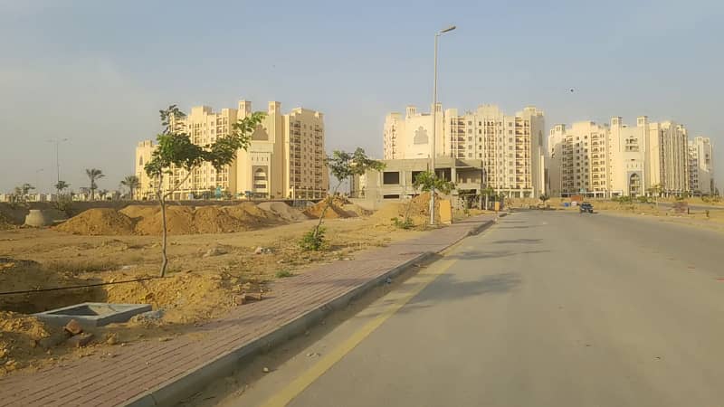 272sq yd plot in Precicnt-6 FOR SALE. Most developing precicnt of BTK near Bahria Heights 33