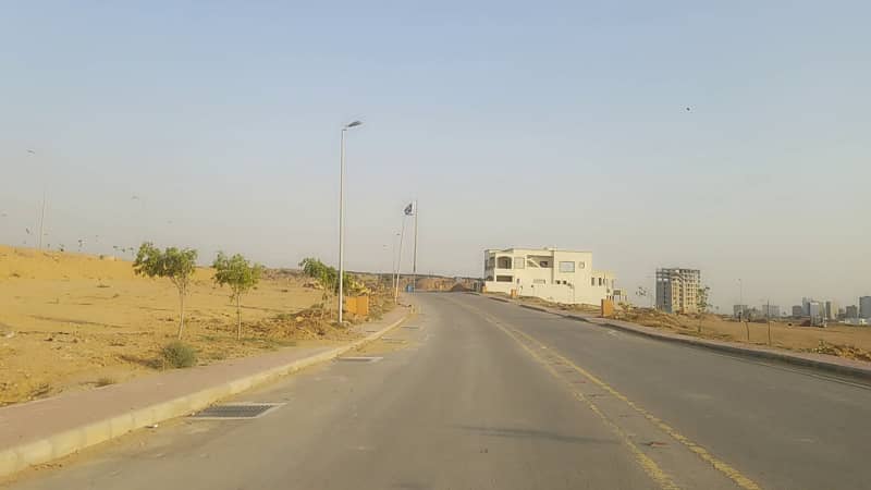 272sq yd plot in Precicnt-6 FOR SALE. Most developing precicnt of BTK near Bahria Heights 35