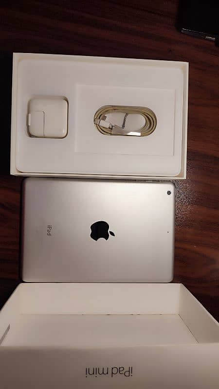 ipad mini 2 wifi 16GB 0