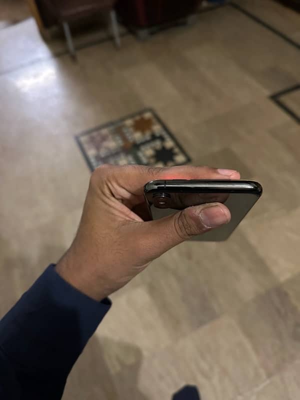 iPhone XS 64gb jv non pta 4