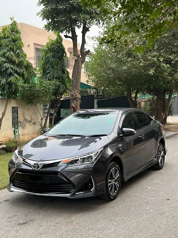 Toyota Corolla Altis 2017 1