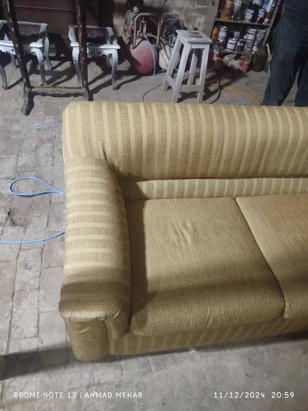 6 seater sofa spring motly foam good condition both achi quality ky ha 0