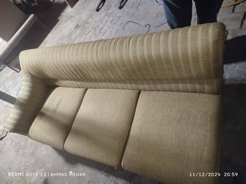 6 seater sofa spring motly foam good condition both achi quality ky ha 1