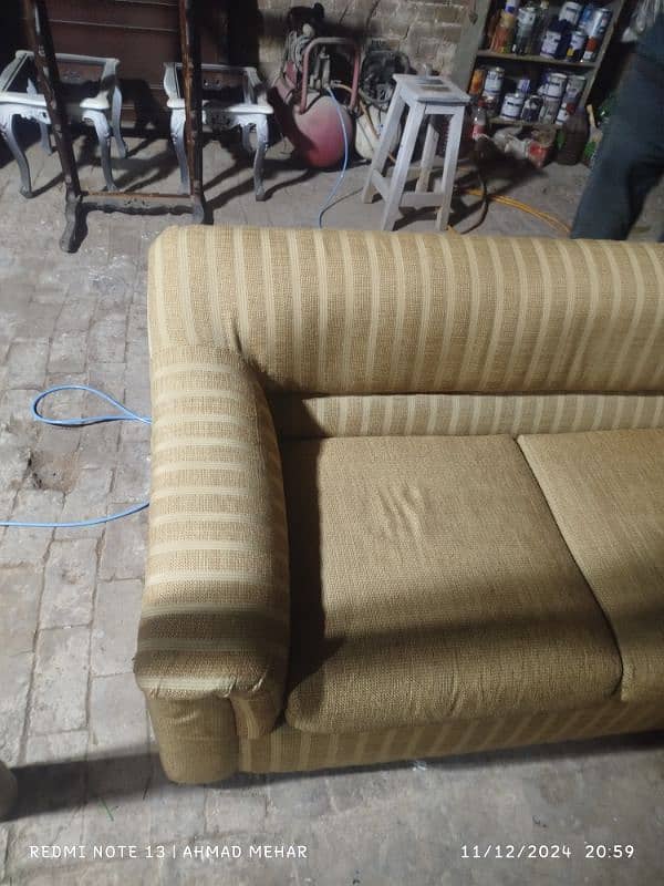 6 seater sofa spring motly foam good condition both achi quality ky ha 2