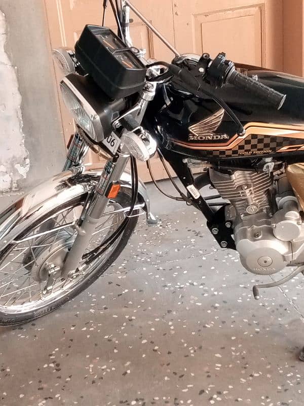 CG 125 black gold edition 0